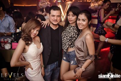 DJ UNIC ที่ เลเวลส์ — photo 74