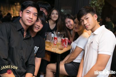 คืนวันศุกร์ ที่ร้าน เท เอกมัย — photo 7