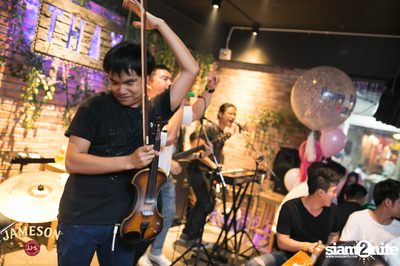 คืนวันศุกร์ ที่ร้าน เท เอกมัย — photo 16