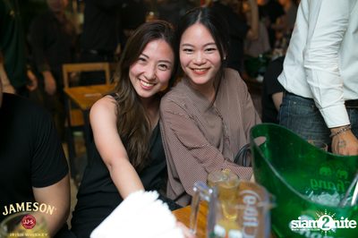 คืนวันศุกร์ ที่ร้าน เท เอกมัย — photo 31