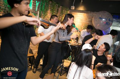 คืนวันศุกร์ ที่ร้าน เท เอกมัย — photo 42