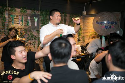 คืนวันศุกร์ ที่ร้าน เท เอกมัย — photo 55