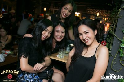 คืนวันศุกร์ ที่ร้าน เท เอกมัย — photo 65
