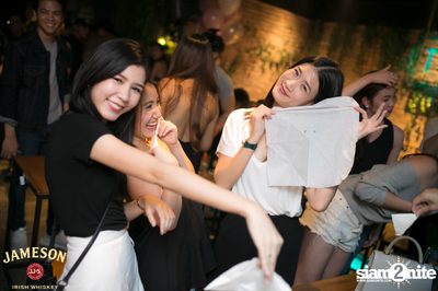 คืนวันศุกร์ ที่ร้าน เท เอกมัย — photo 69