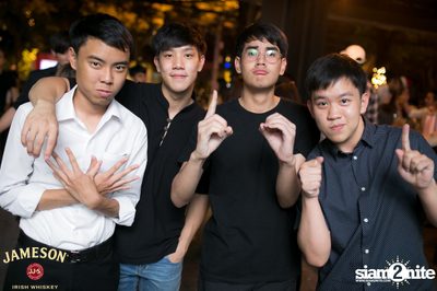 คืนวันศุกร์ ที่ร้าน เท เอกมัย — photo 70