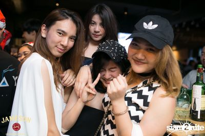คืนวันศุกร์ ที่ร้าน เท เอกมัย — photo 73