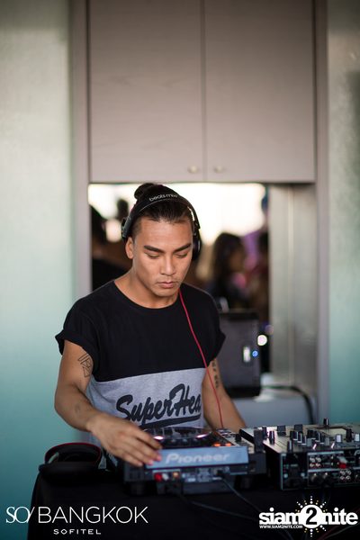 SO Pool Party Xmas Eve Edition ที่ โซ โซฟิเทล บางกอก — photo 6