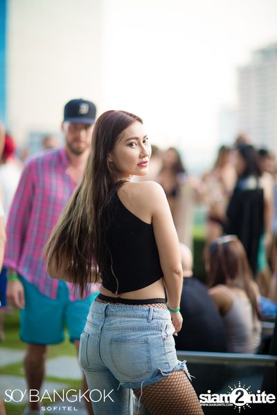 SO Pool Party Xmas Eve Edition ที่ โซ โซฟิเทล บางกอก — photo 11