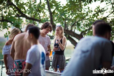 SO Pool Party Xmas Eve Edition ที่ โซ โซฟิเทล บางกอก — photo 46