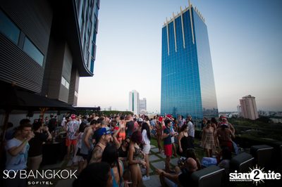 SO Pool Party Xmas Eve Edition ที่ โซ โซฟิเทล บางกอก — photo 76