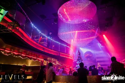 BAD A** X-Mas ที่ เลเวลส์ — photo 1
