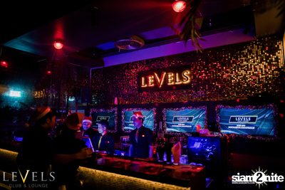 BAD A** X-Mas ที่ เลเวลส์ — photo 4