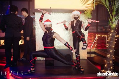 BAD A** X-Mas ที่ เลเวลส์ — photo 5