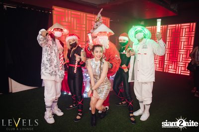 BAD A** X-Mas ที่ เลเวลส์ — photo 16