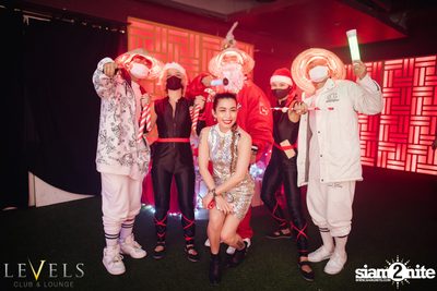 BAD A** X-Mas ที่ เลเวลส์ — photo 17