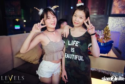 BAD A** X-Mas ที่ เลเวลส์ — photo 39