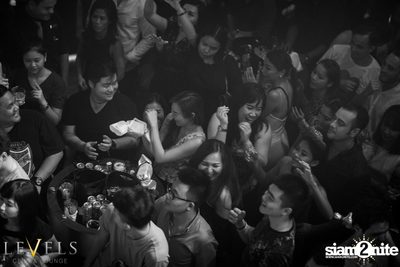 BAD A** X-Mas ที่ เลเวลส์ — photo 70