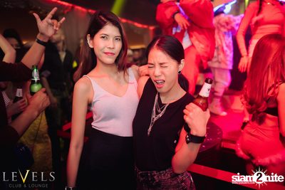 BAD A** X-Mas ที่ เลเวลส์ — photo 92