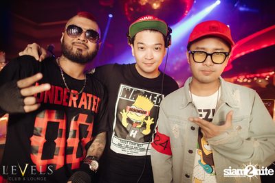 BAD A** X-Mas ที่ เลเวลส์ — photo 113