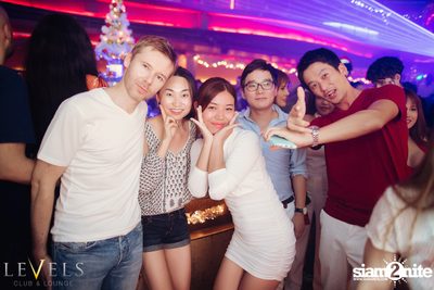 BAD A** X-Mas ที่ เลเวลส์ — photo 134