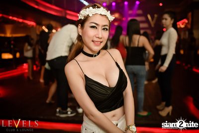 X-MAS ที่ เลเวลส์ — photo 12