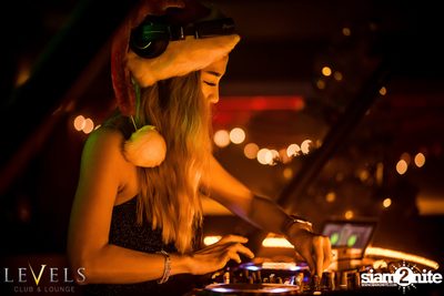 X-MAS ที่ เลเวลส์ — photo 53