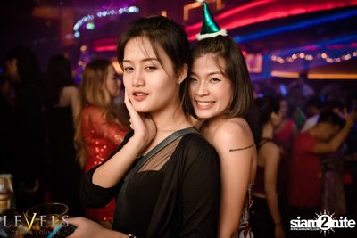 X-MAS ที่ เลเวลส์ — photo 56