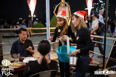 คืนวันอาทิตย์ ที่ร้าน แฮปปี้ ฟิช, เอเชีย ทีค เดอะ ริเวอร์ฟร้อนท์ — photo 19