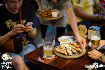 คืนวันอาทิตย์ ที่ร้าน แฮปปี้ ฟิช, เอเชีย ทีค เดอะ ริเวอร์ฟร้อนท์ — photo 41