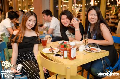 คืนวันอาทิตย์ ที่ร้าน แฮปปี้ ฟิช, เอเชีย ทีค เดอะ ริเวอร์ฟร้อนท์ — photo 55