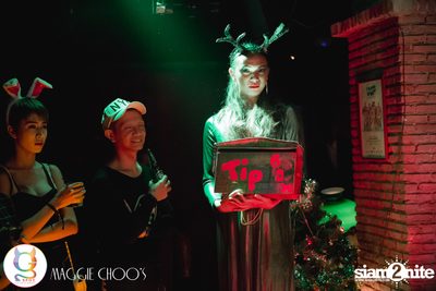 Ho Ho Ho X'Mas Party ที่ แม็กกี้ ชูส์ — photo 4