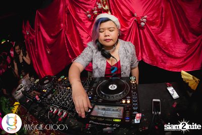 Ho Ho Ho X'Mas Party ที่ แม็กกี้ ชูส์ — photo 79