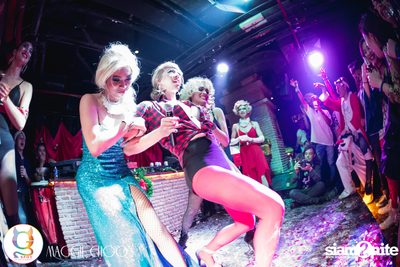 Ho Ho Ho X'Mas Party ที่ แม็กกี้ ชูส์ — photo 207