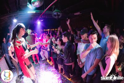 Ho Ho Ho X'Mas Party ที่ แม็กกี้ ชูส์ — photo 211
