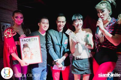 Ho Ho Ho X'Mas Party ที่ แม็กกี้ ชูส์ — photo 216