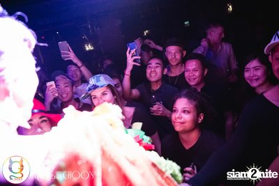 Ho Ho Ho X'Mas Party ที่ แม็กกี้ ชูส์ — photo 230