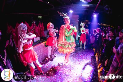 Ho Ho Ho X'Mas Party ที่ แม็กกี้ ชูส์ — photo 236