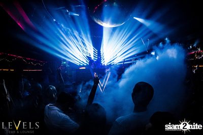 Rave Radio ที่ เลเวลส์ — photo 1