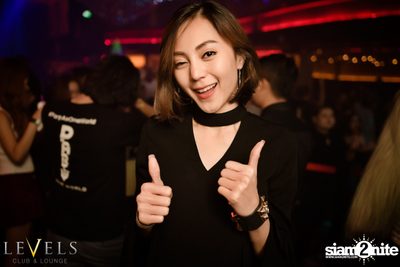 Rave Radio ที่ เลเวลส์ — photo 10