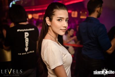 Rave Radio ที่ เลเวลส์ — photo 12