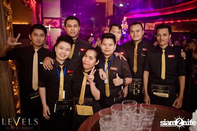 Rave Radio ที่ เลเวลส์ — photo 28