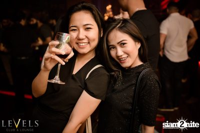 Rave Radio ที่ เลเวลส์ — photo 32