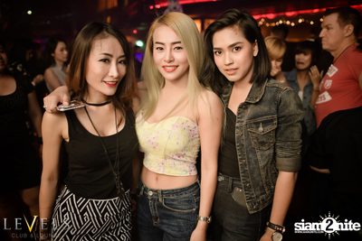 Rave Radio ที่ เลเวลส์ — photo 47