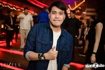 Rave Radio ที่ เลเวลส์ — photo 55