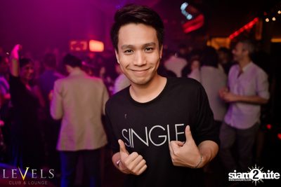 Rave Radio ที่ เลเวลส์ — photo 64