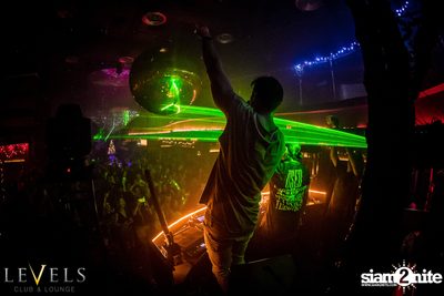 Rave Radio ที่ เลเวลส์ — photo 84