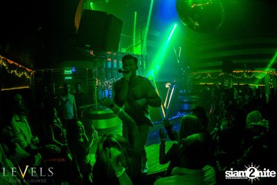 Rave Radio ที่ เลเวลส์ — photo 90