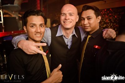Rave Radio ที่ เลเวลส์ — photo 134