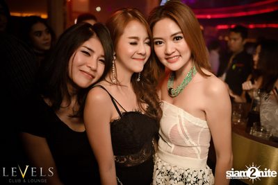 Rave Radio ที่ เลเวลส์ — photo 142