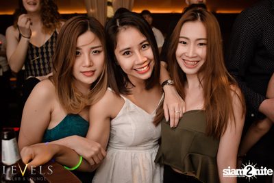 ปาร์ตี้คืนวันศุกร์ ที่ร้าน เลเวล, สุขุมวิท ซอย 11 — photo 51